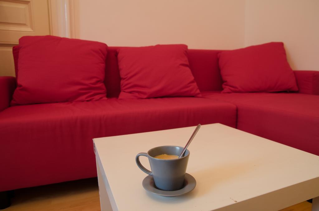 Little Bucharest Old Town Hostel Екстериор снимка
