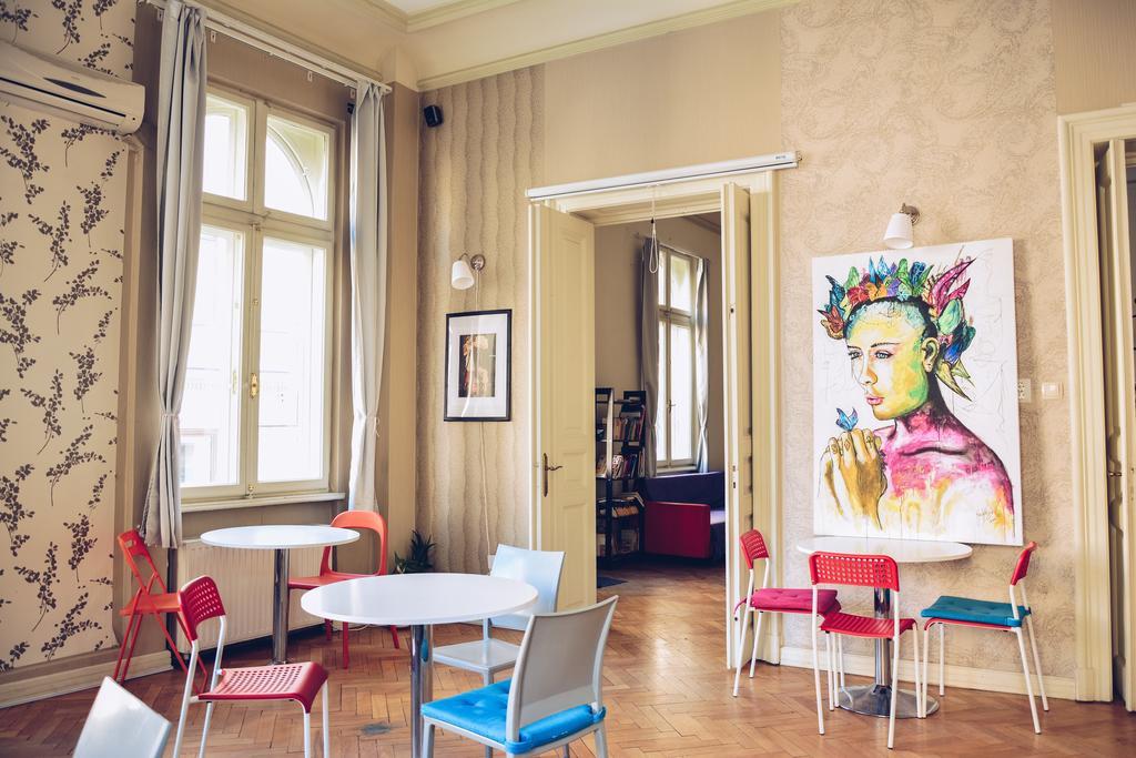 Little Bucharest Old Town Hostel Екстериор снимка