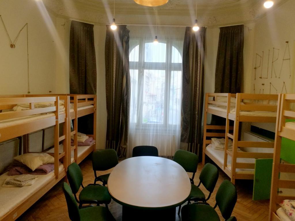Little Bucharest Old Town Hostel Екстериор снимка